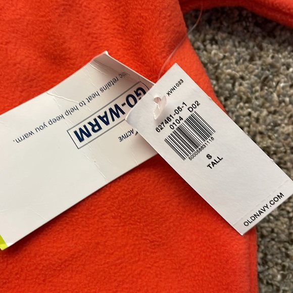 NWT Women’s Old Navy active pullover size small - Picture 2 of 7